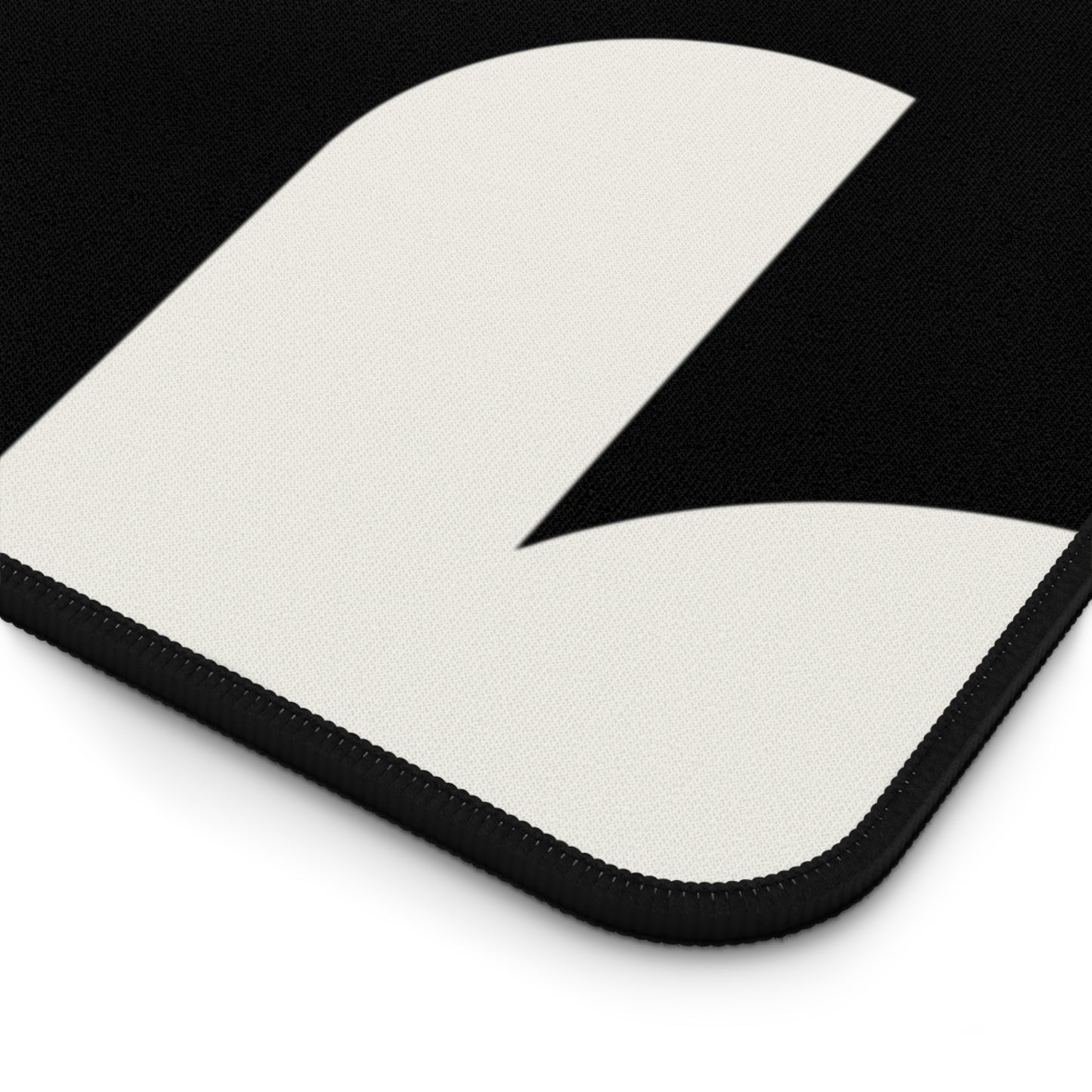 Noir Moderne Desk Mat